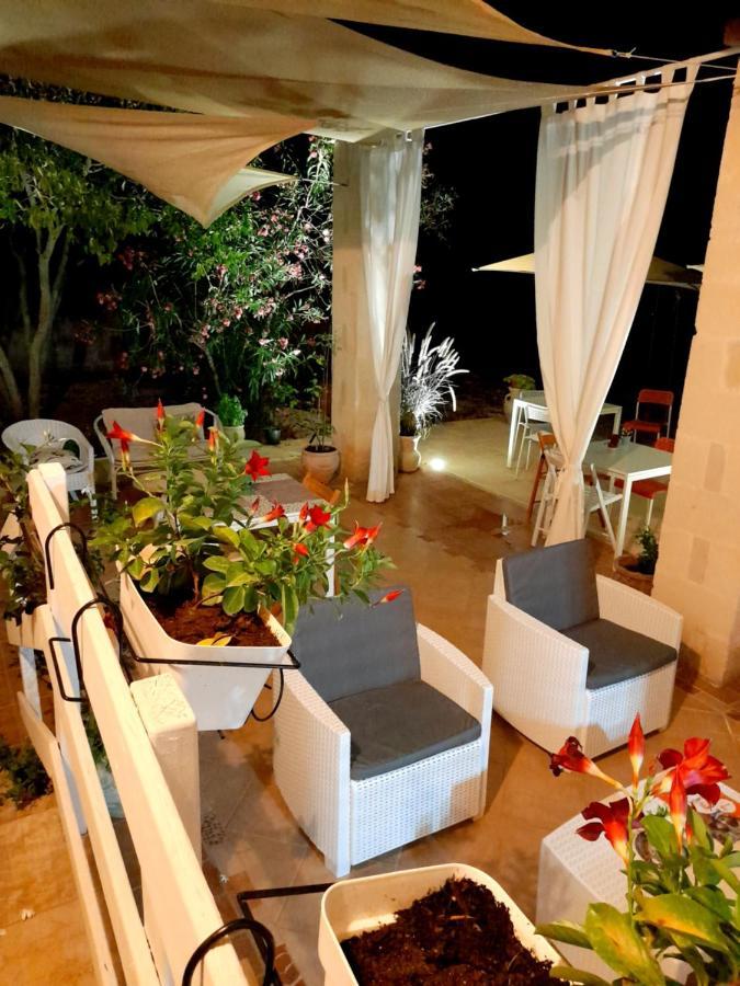 Bed and Breakfast Antico Casale Il Sambuco Manduria Exterior foto