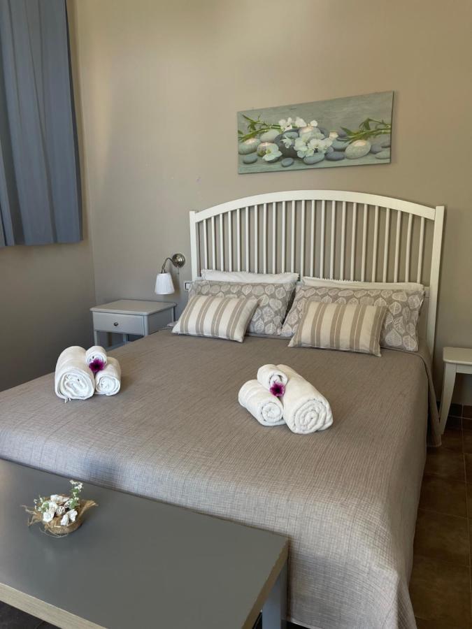 Bed and Breakfast Antico Casale Il Sambuco Manduria Exterior foto